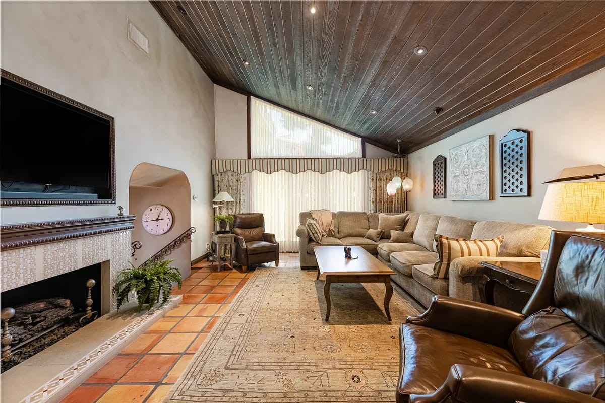 Coastal Sophisticate Image 15
