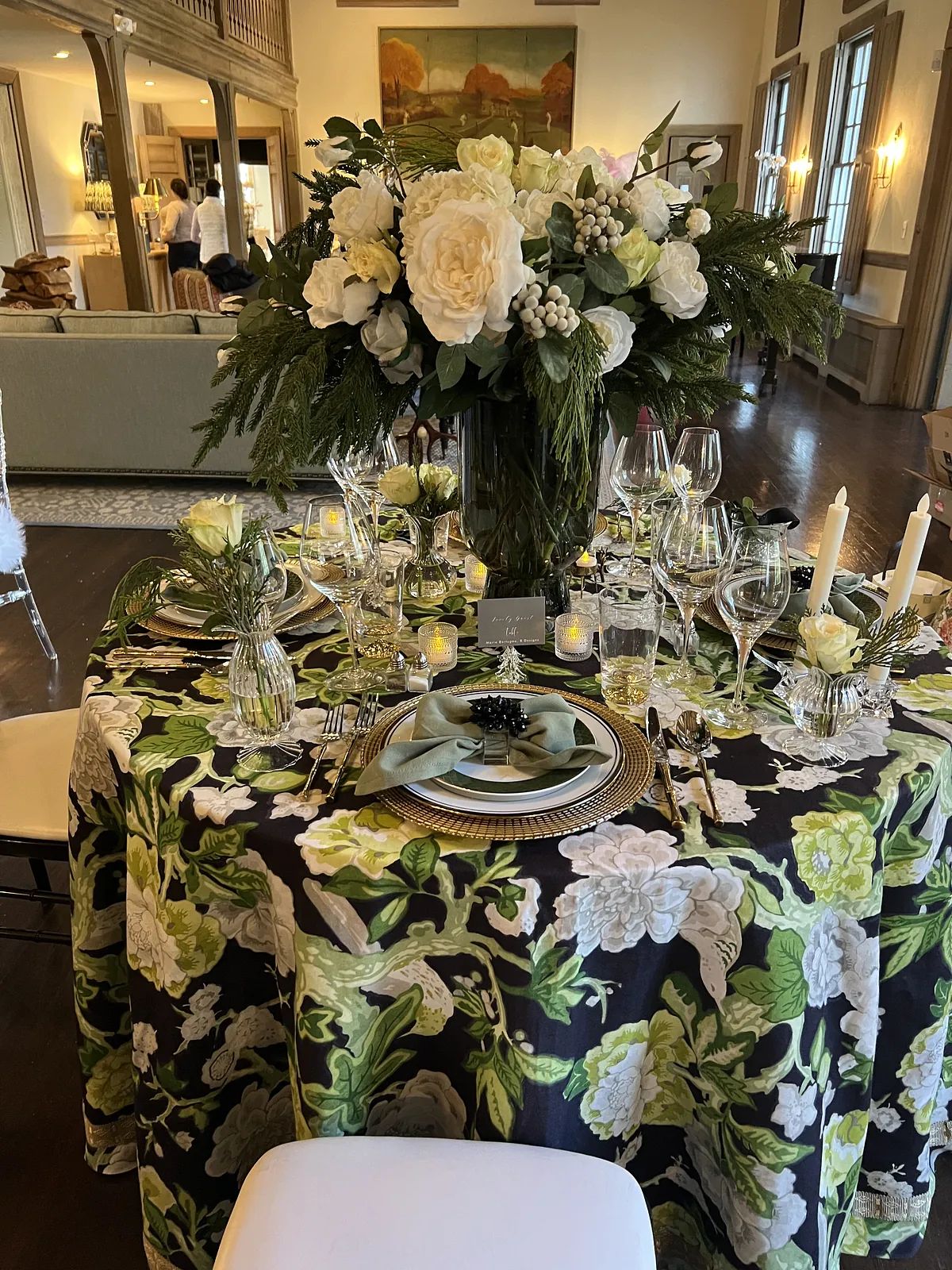 Let's talk about meaningful, floral centerpieces