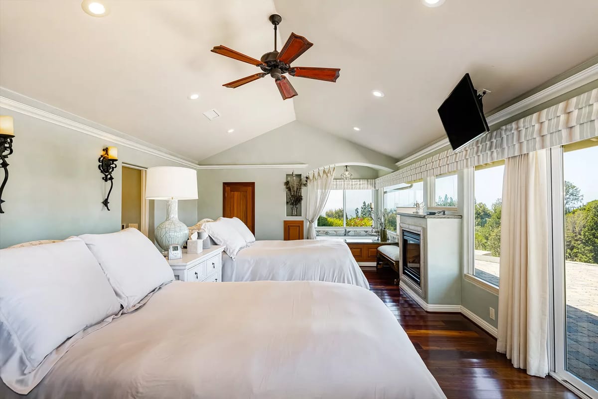 Coastal Sophisticate Image 25