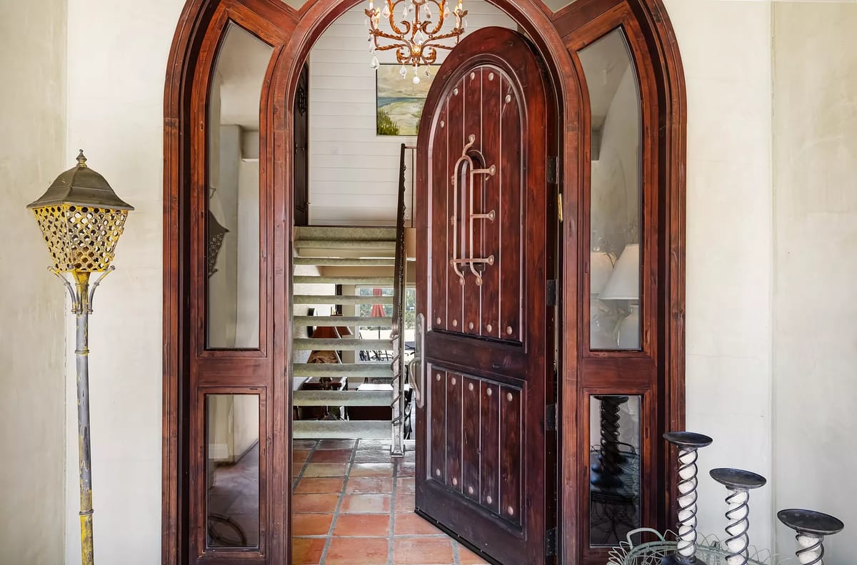 Coastal Sophisticate Image 2