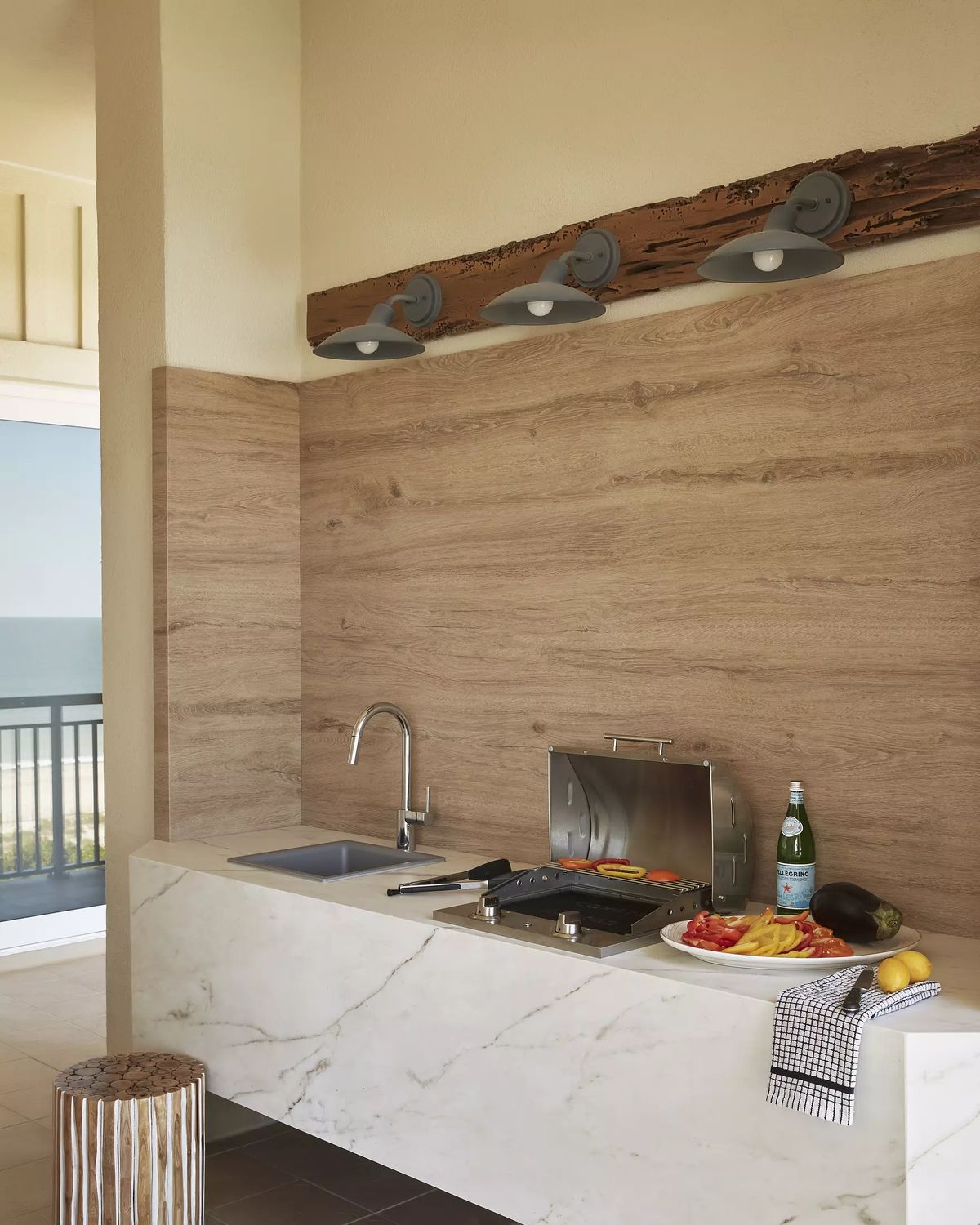 Oceanfront Penthouse Image 14