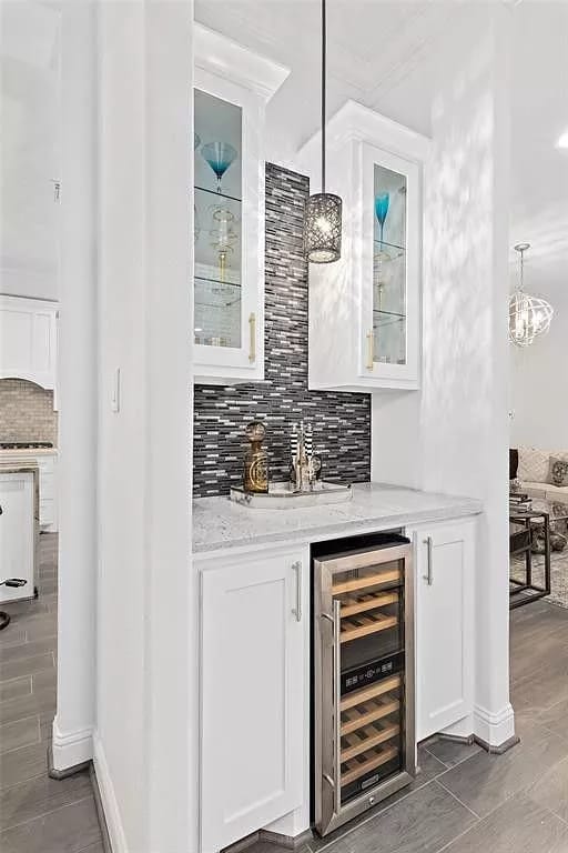 Uptown Chic Image 8