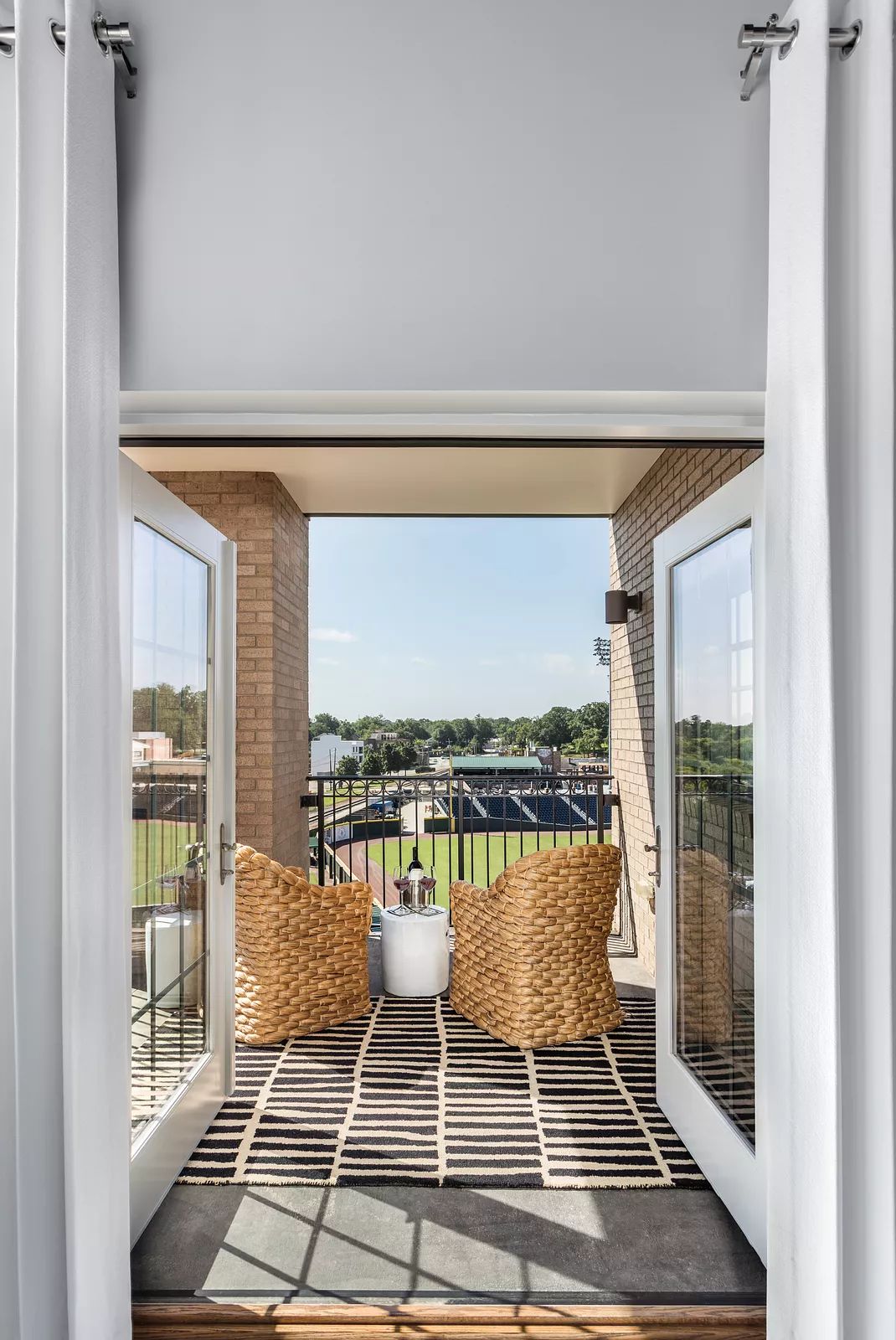 Fluor Field Condo