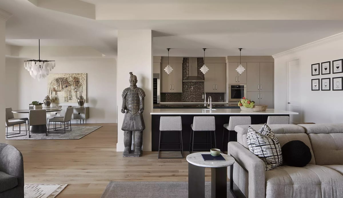 Oceanfront Penthouse Image 5