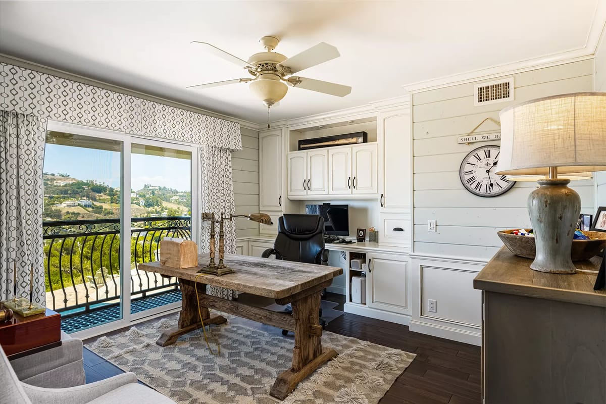 Coastal Sophisticate Image 37