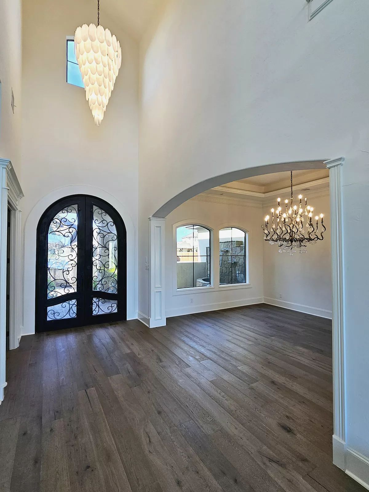 Luxe Coastal Living Image 29