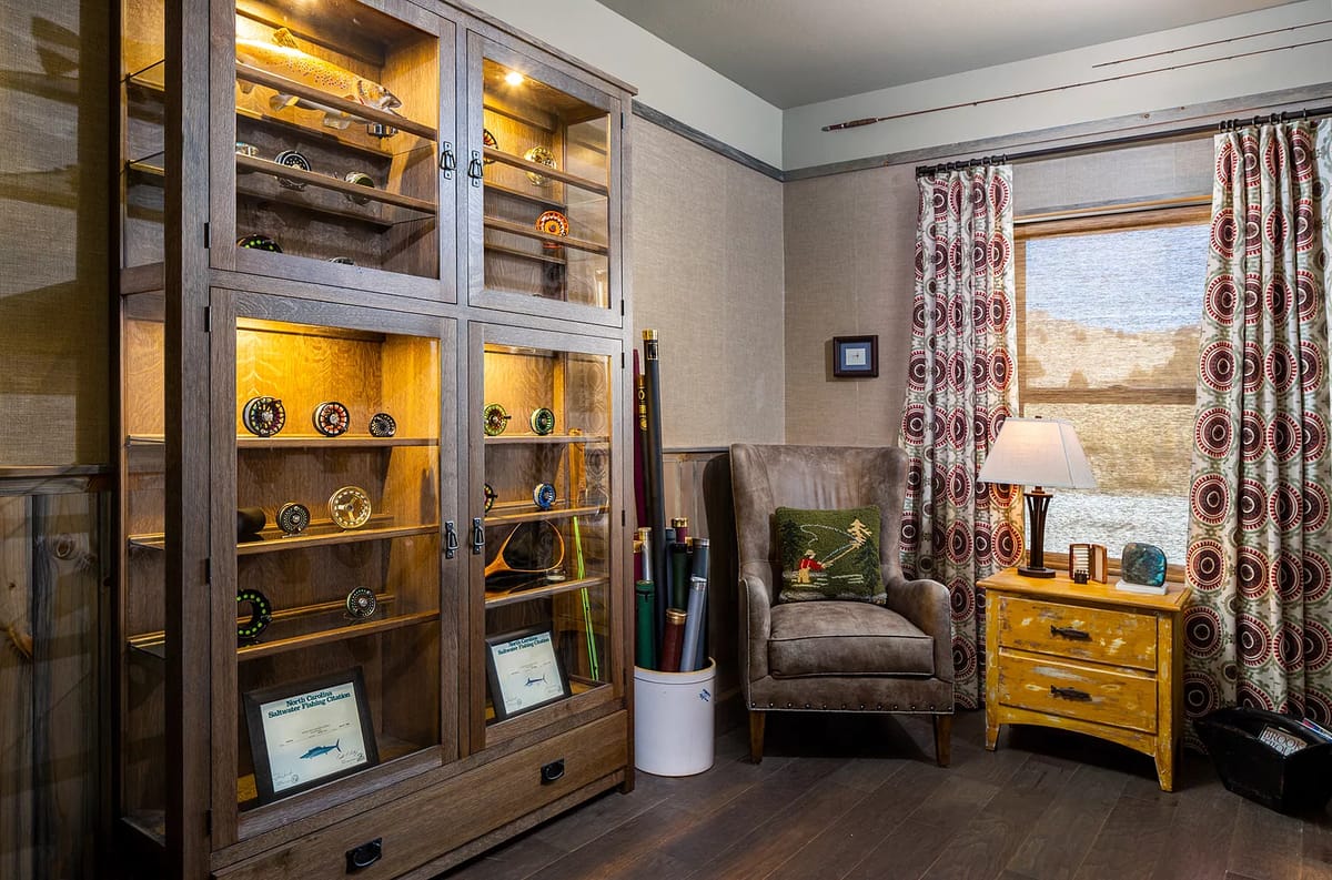 Fly-Fisherman's Family Home Image 2