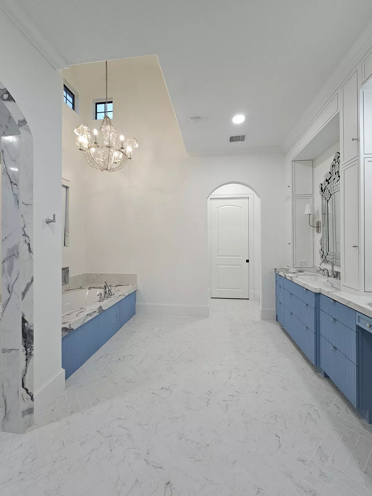 Luxe Coastal Living Image 45
