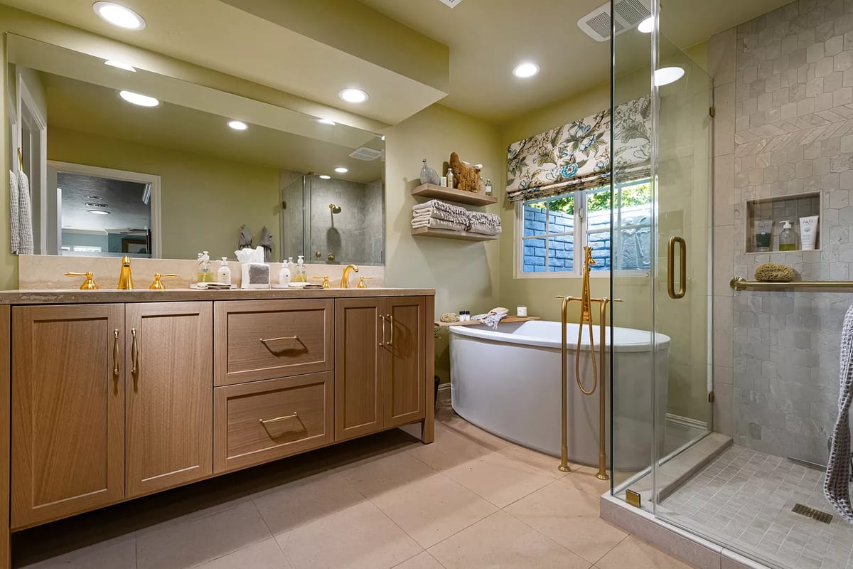 Spa Bath Contemporary Image 8