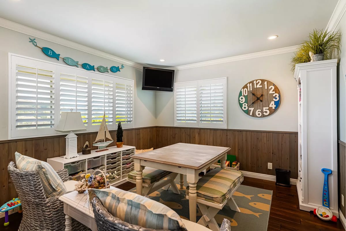 Coastal Sophisticate Image 36