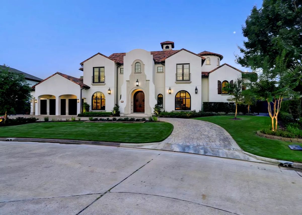 Elevated Elegance Image 52