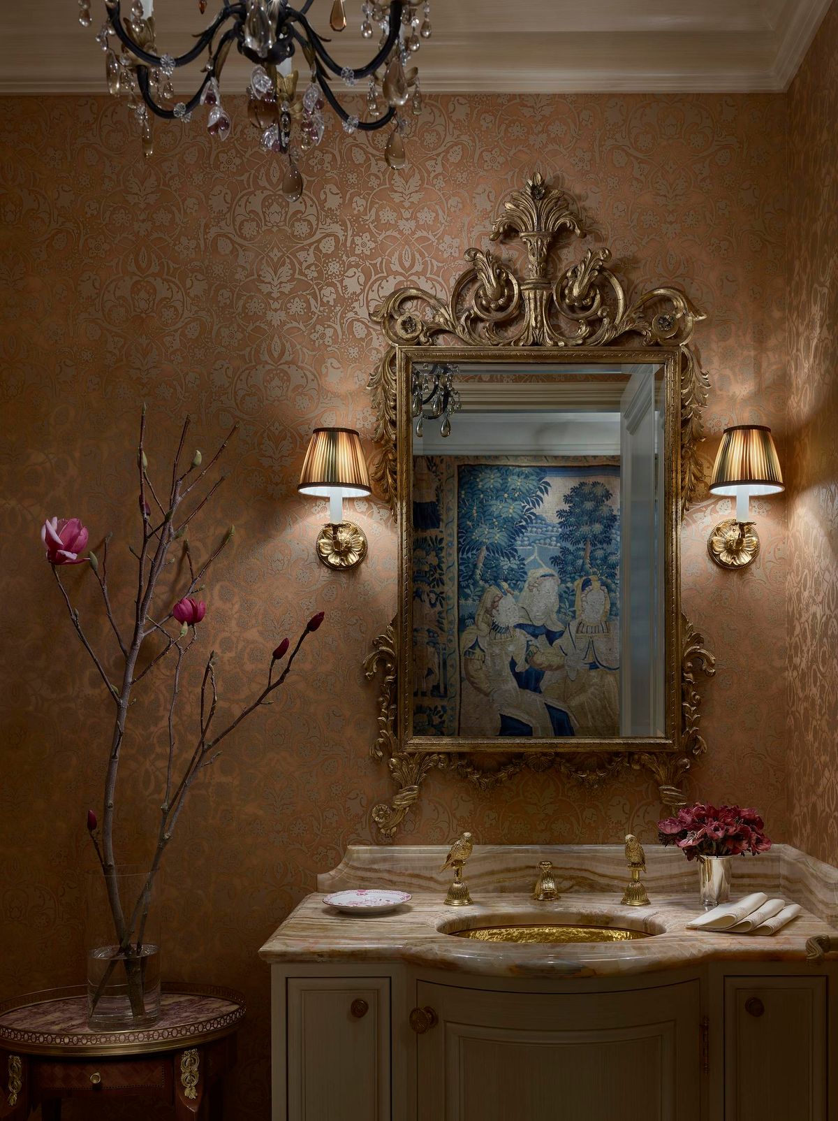 Classic French Apartment Image 30