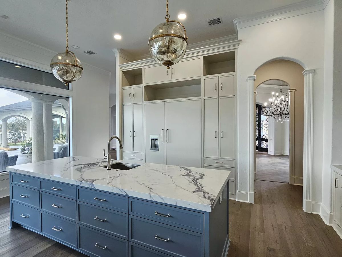 Luxe Coastal Living Image 9
