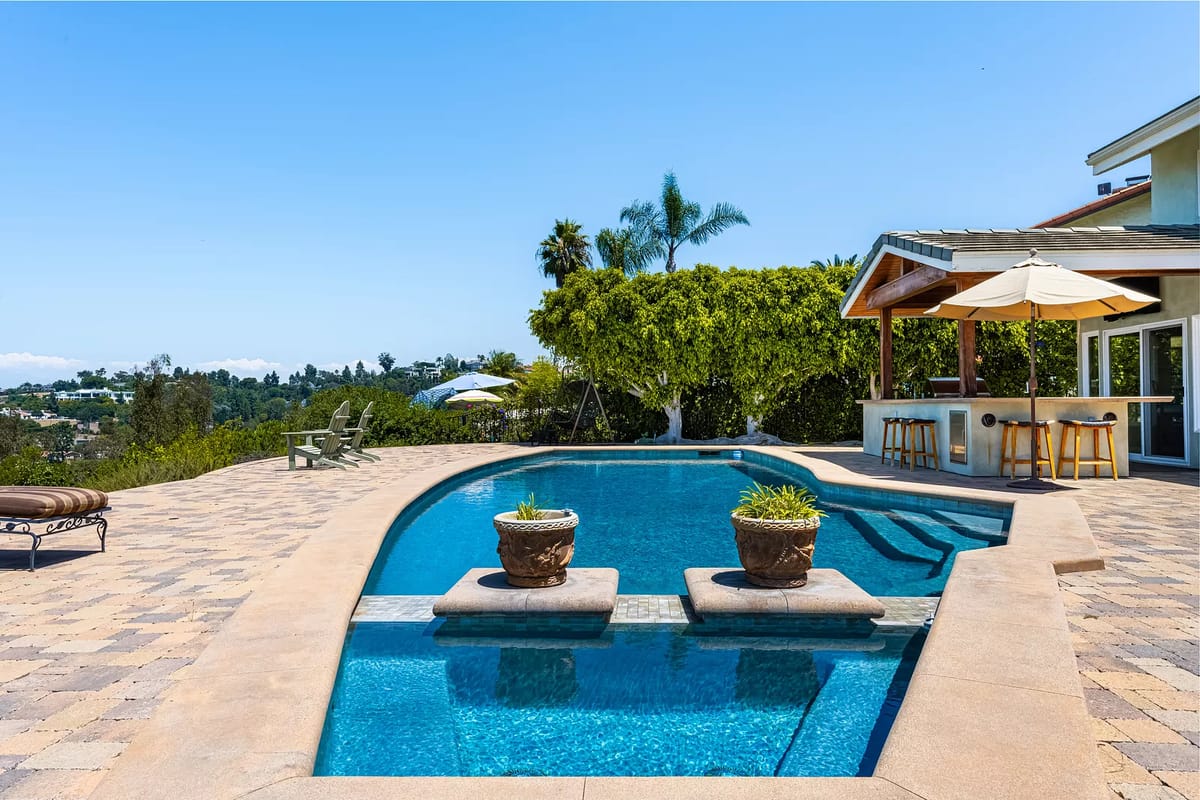 Coastal Sophisticate Image 41