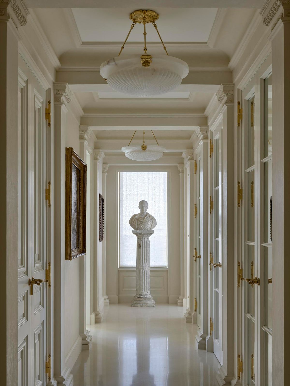 Classic French Apartment Image 36