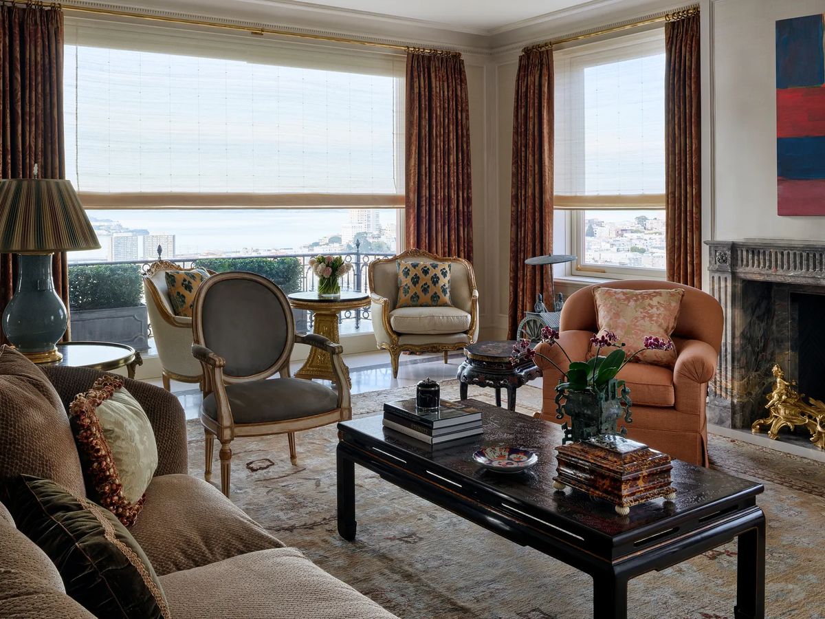 Classic French Apartment Image 9