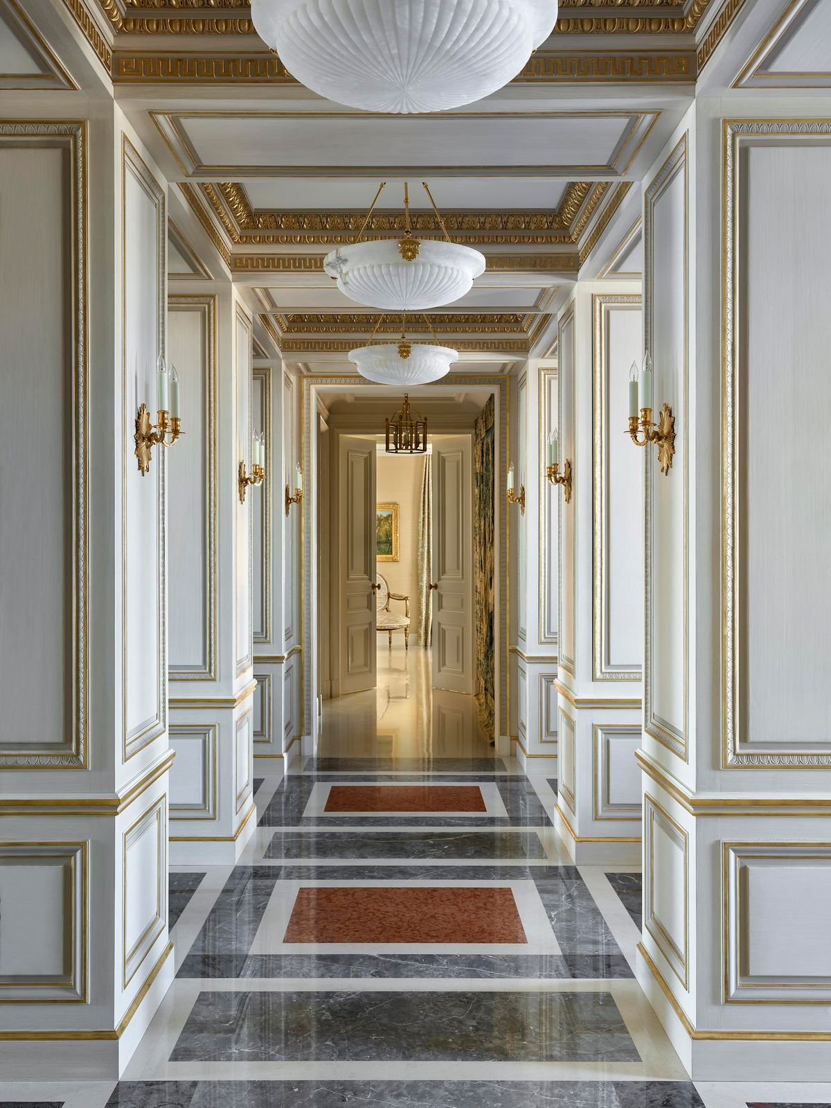 Classic French Apartment Image 20