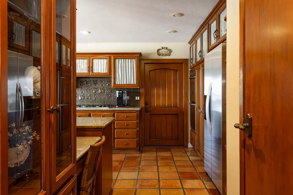 Coastal Sophisticate Image 18