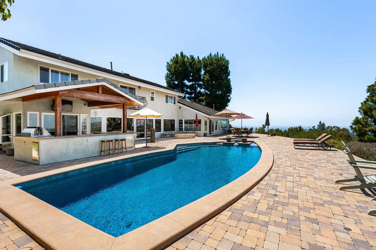 Coastal Sophisticate Image 40