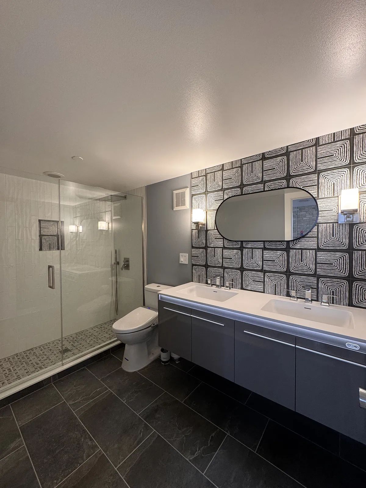 Bathroom’s Simon Image 2
