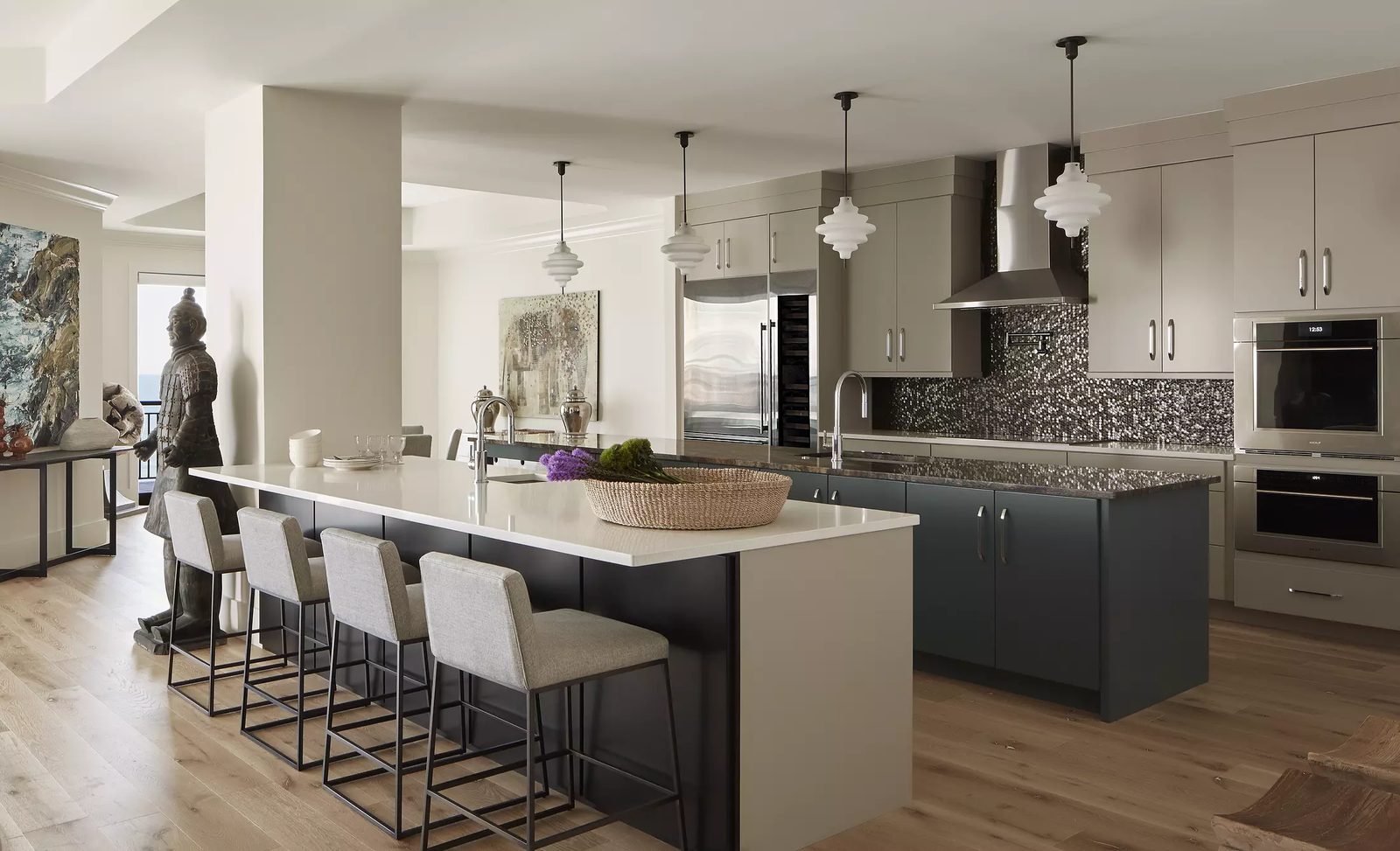 Oceanfront Penthouse Image 4