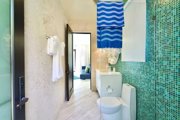 St. Kitts Sandy Bank Home and Pool House