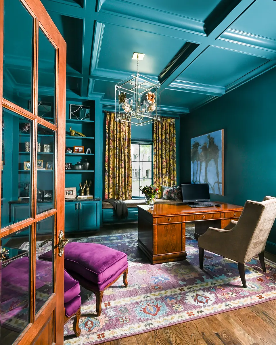 Traditional Living Image 9