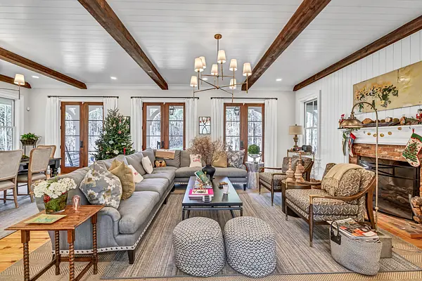 Layson Residence