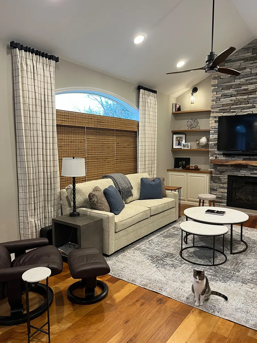 Voila' a New Family Room Image 4