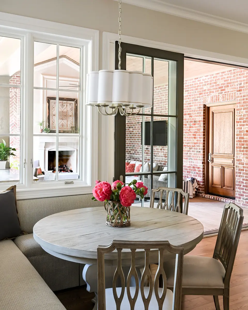 Traditional Living Image 5