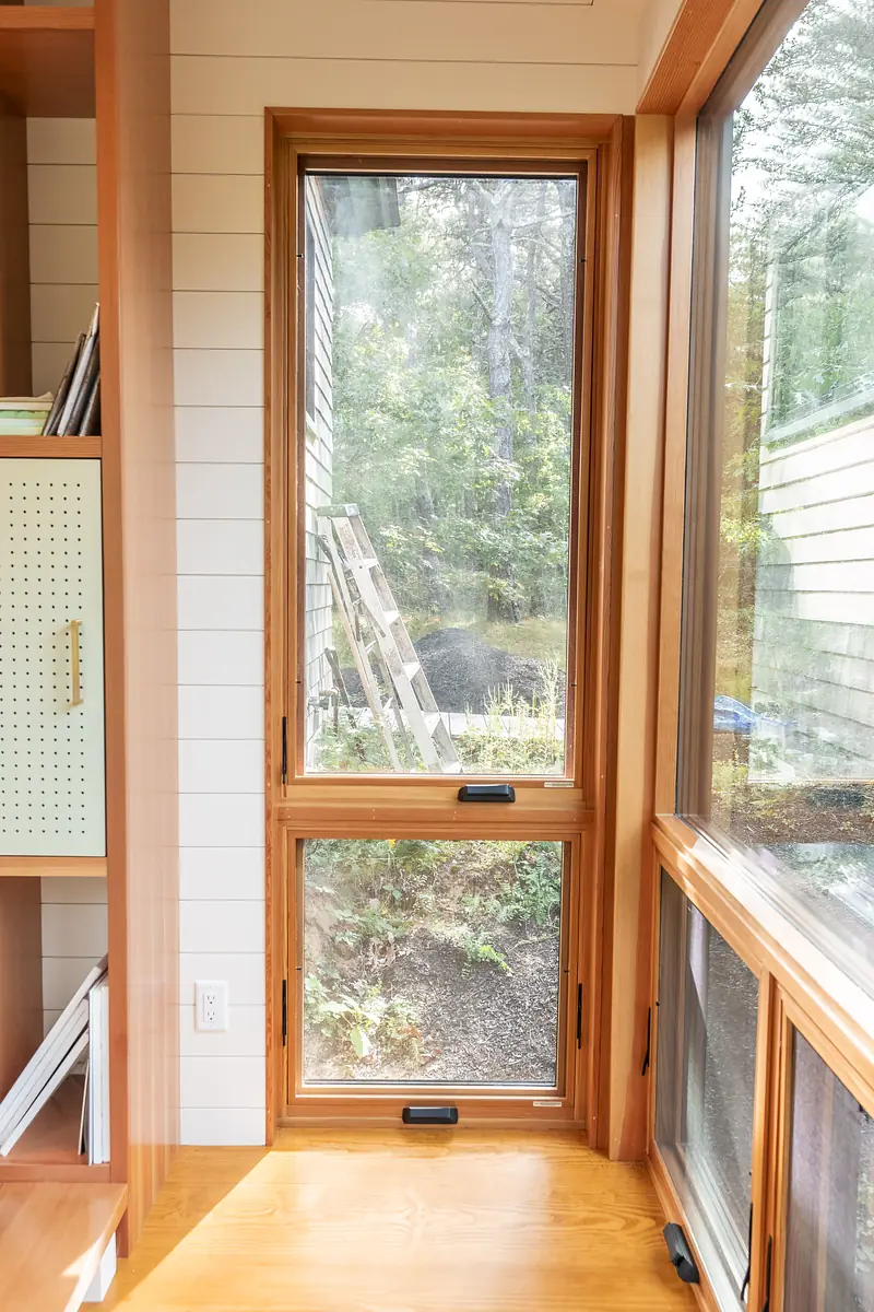 Modern Truro Office Image 16