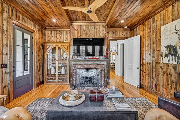 Layson Residence