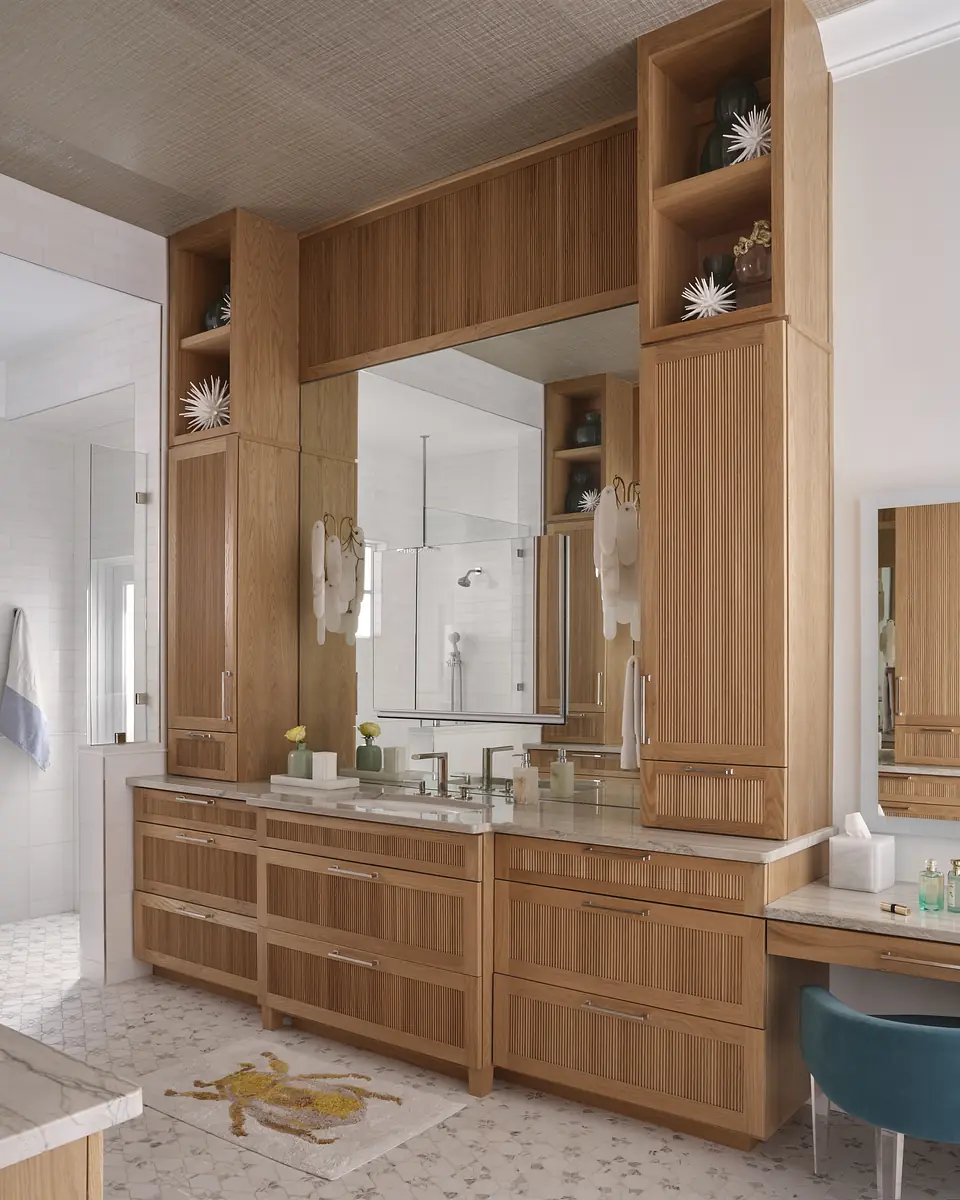 Beachfront Sea Spray Image 8