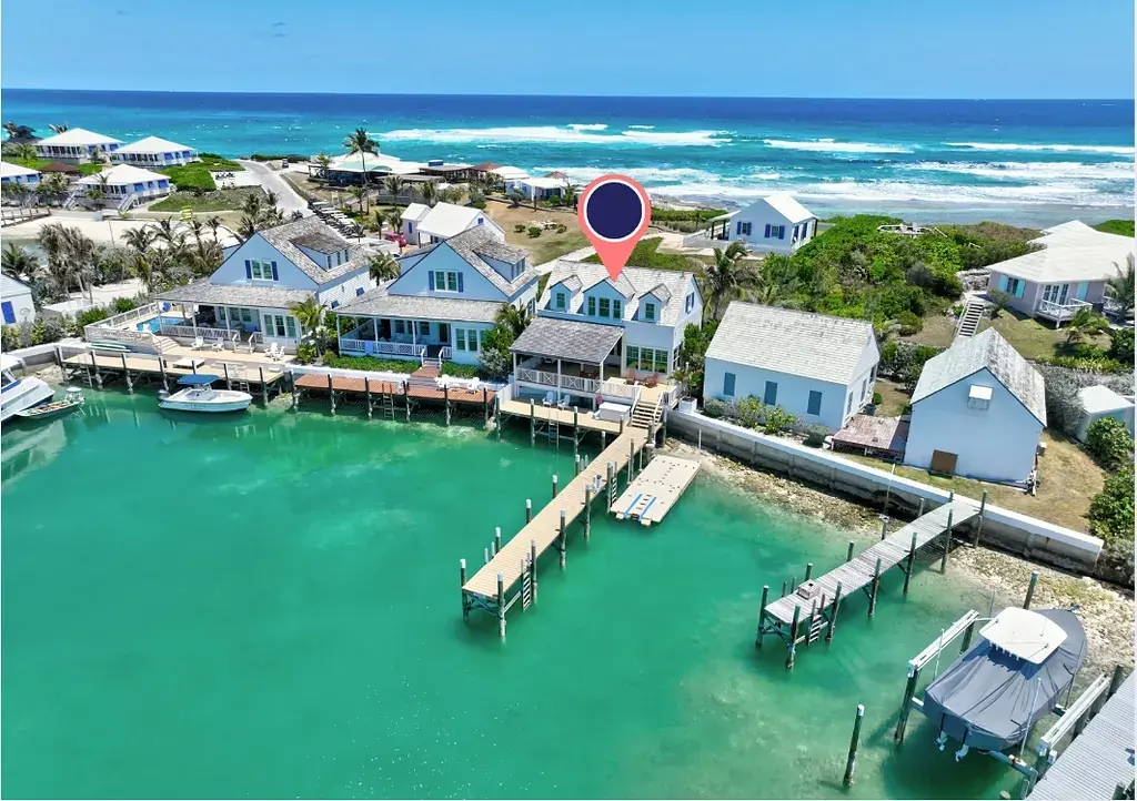 Project No. 887 Abaco Inn Image 23