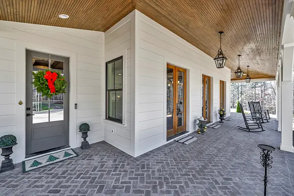 Layson Residence