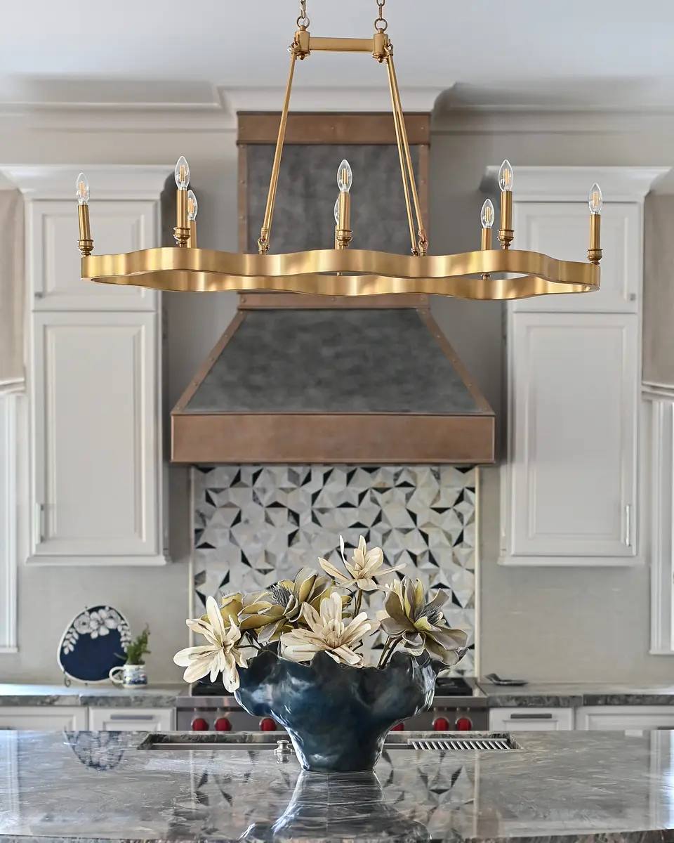 Traditional Living Image 7