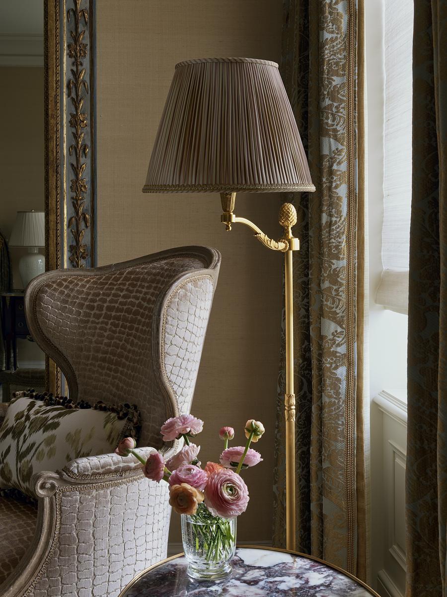 Classic French Apartment Image 35