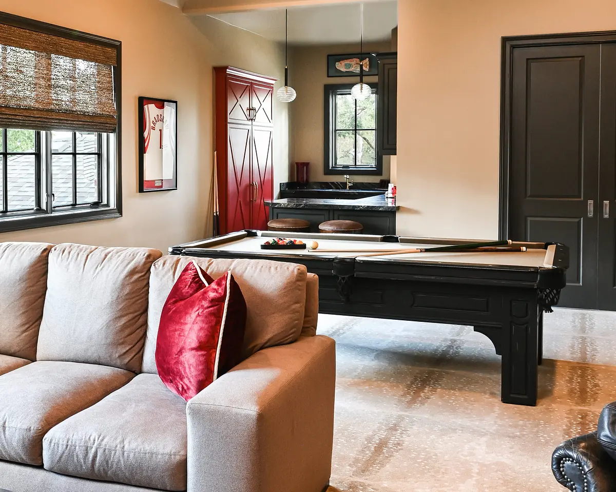 Traditional Living Image 2