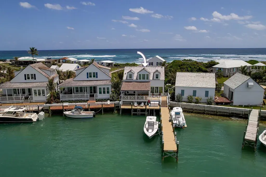 Project No. 887 Abaco Inn Image 31