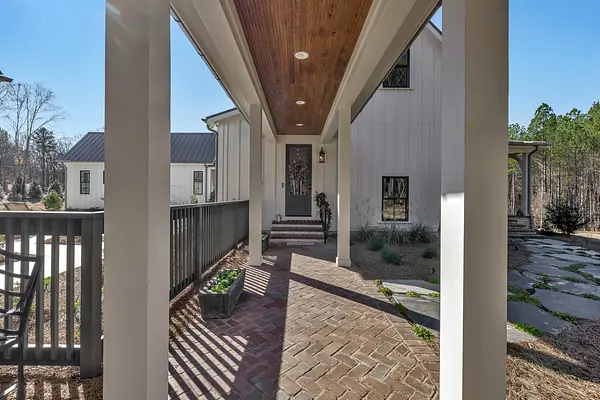 Layson Residence