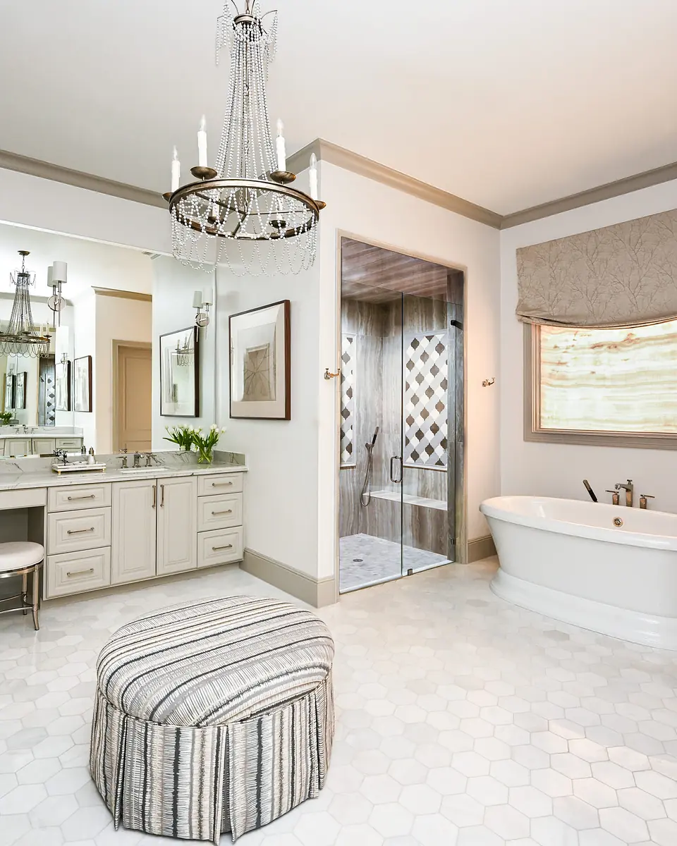 Traditional Living Image 11