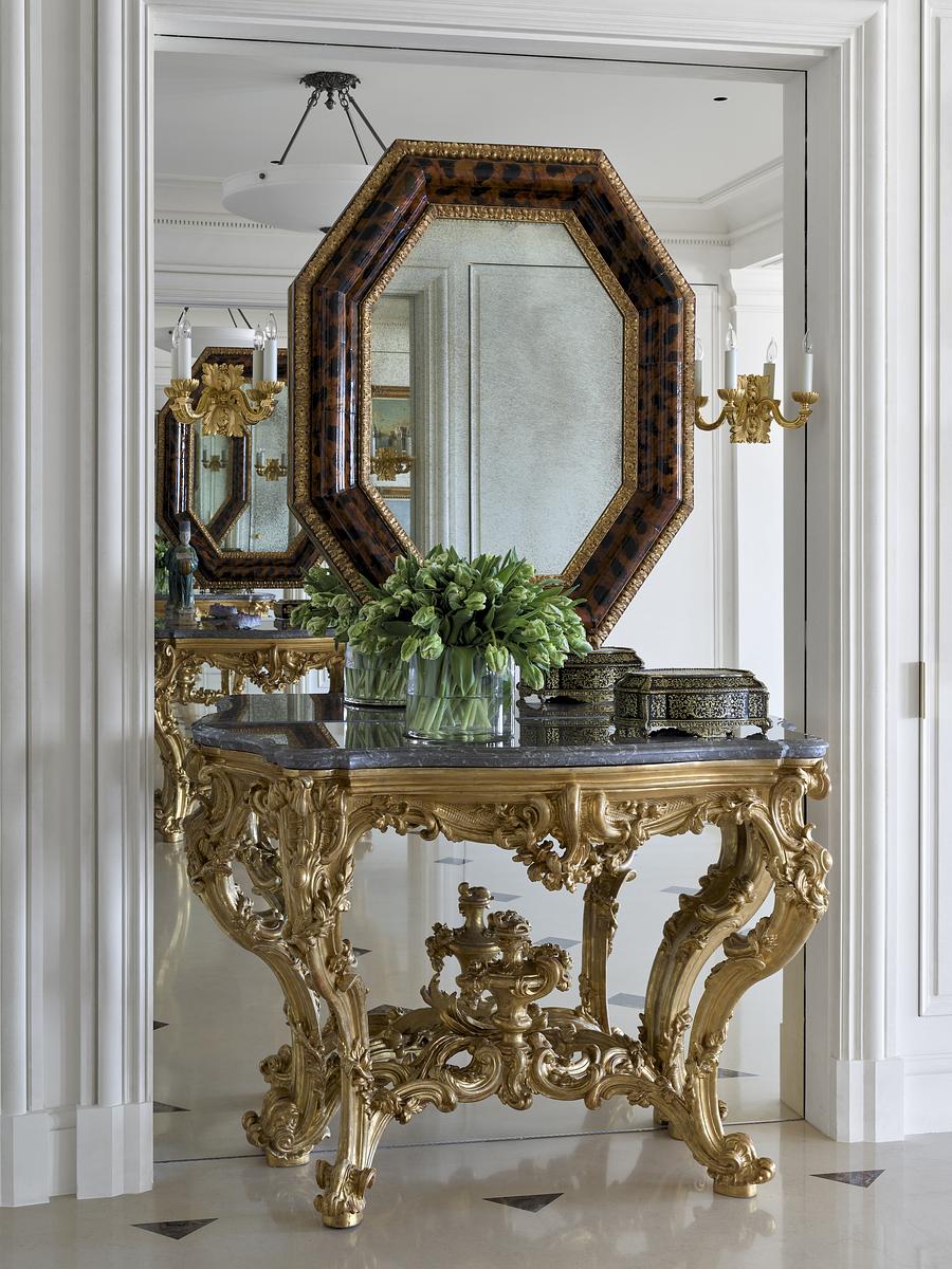 Classic French Apartment Image 4