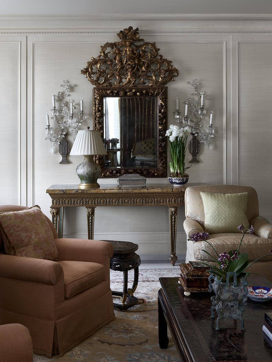 Classic French Apartment Image 11