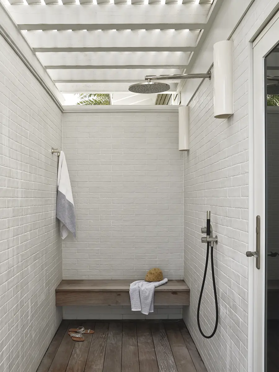 Beachfront Sea Spray Image 16